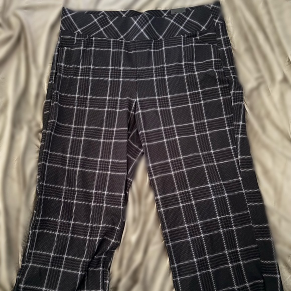 Black and grey plaid pants - Picture 1 of 3